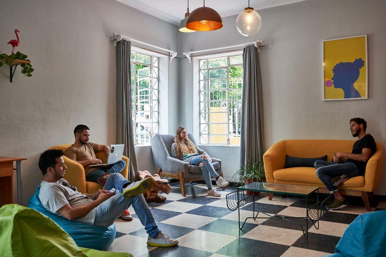 Hostal Americana غوادالاجارا المظهر الخارجي الصورة